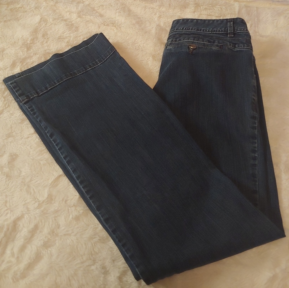 Elle Jeans with cute grommets size 4